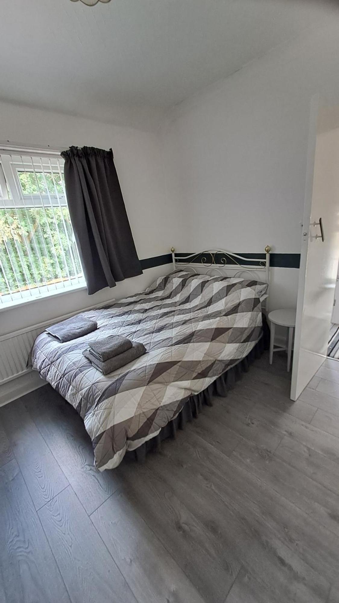 Dalton House - Three Bedroom Property Stretford Free Parking Near The Trafford Centre Manchester Kültér fotó